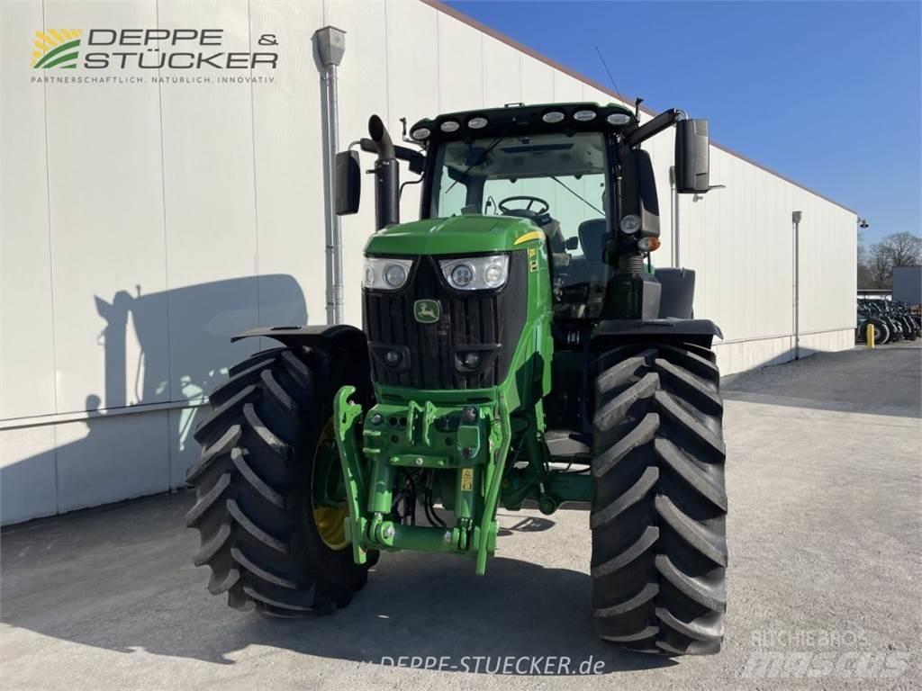 John Deere 6250R Tractoren