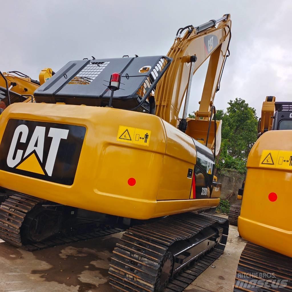 CAT 320 D Rupsgraafmachines
