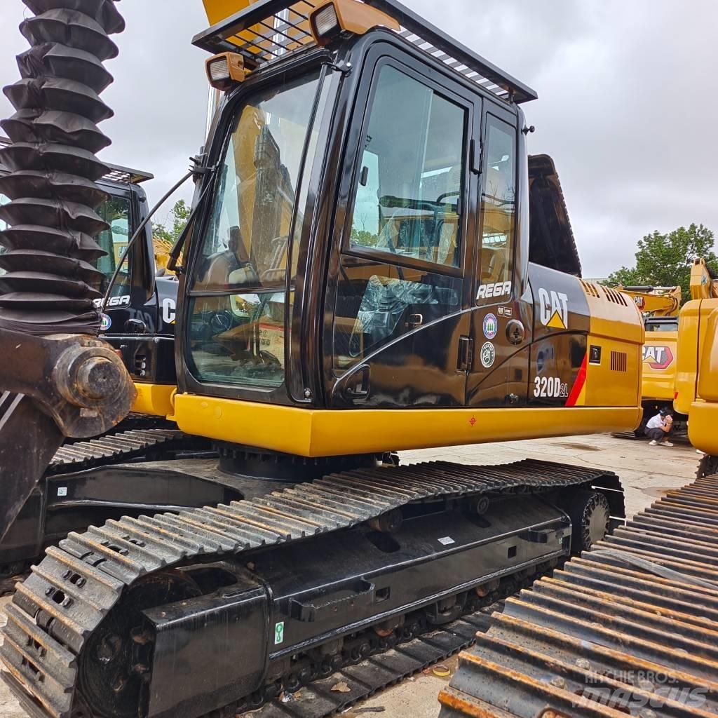 CAT 320 D Rupsgraafmachines