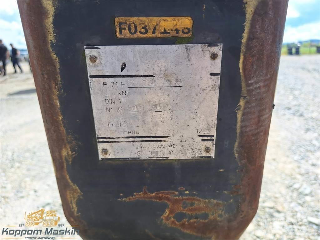 Loglift F71 Uitrijwagenkranen