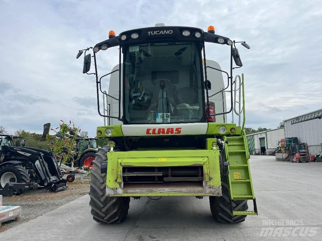 CLAAS Tucano 440 Maaidorsmachines