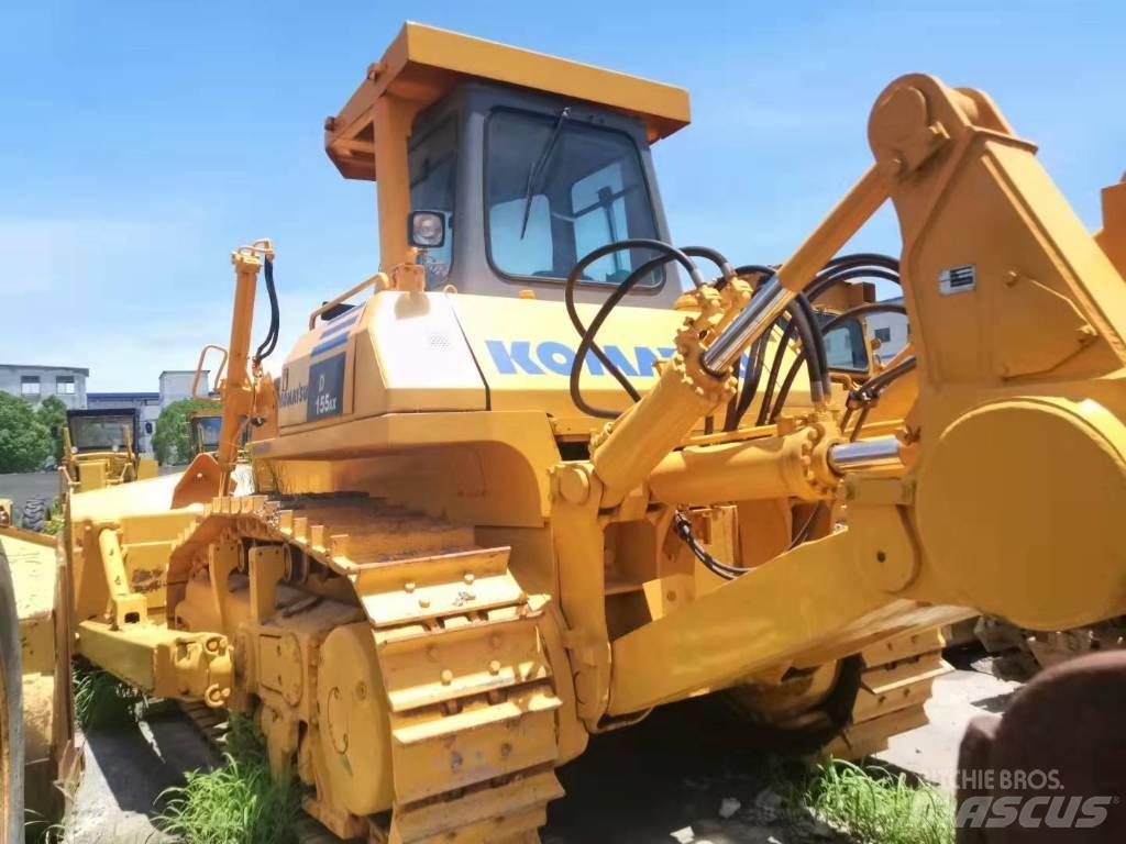 Komatsu D 155 Rupsdozers