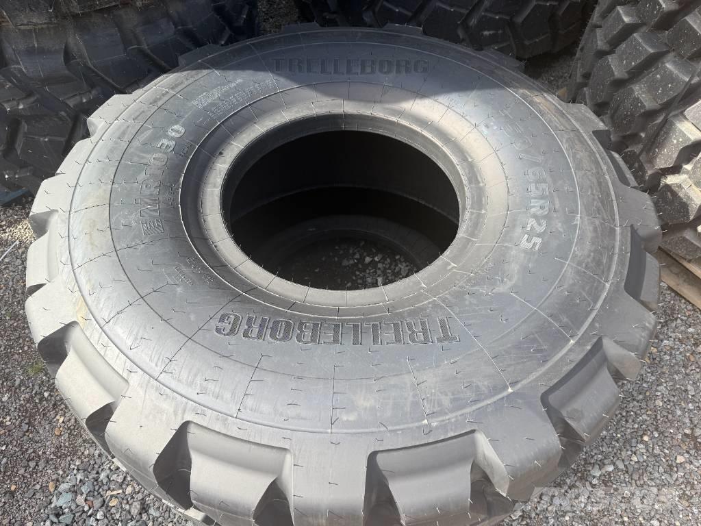 Trelleborg 750/65R25 Banden, wielen en velgen