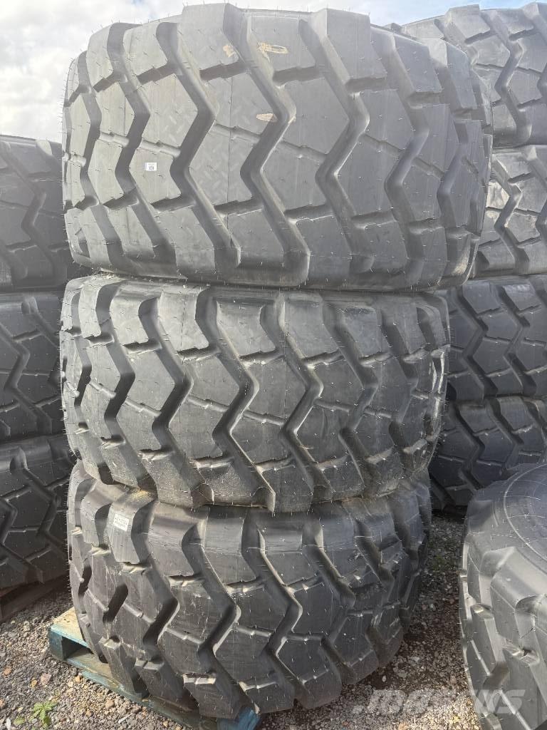 Trelleborg 750/65R25 Banden, wielen en velgen