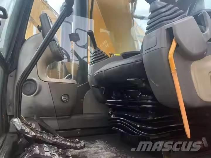 CAT 325 D Rupsgraafmachines