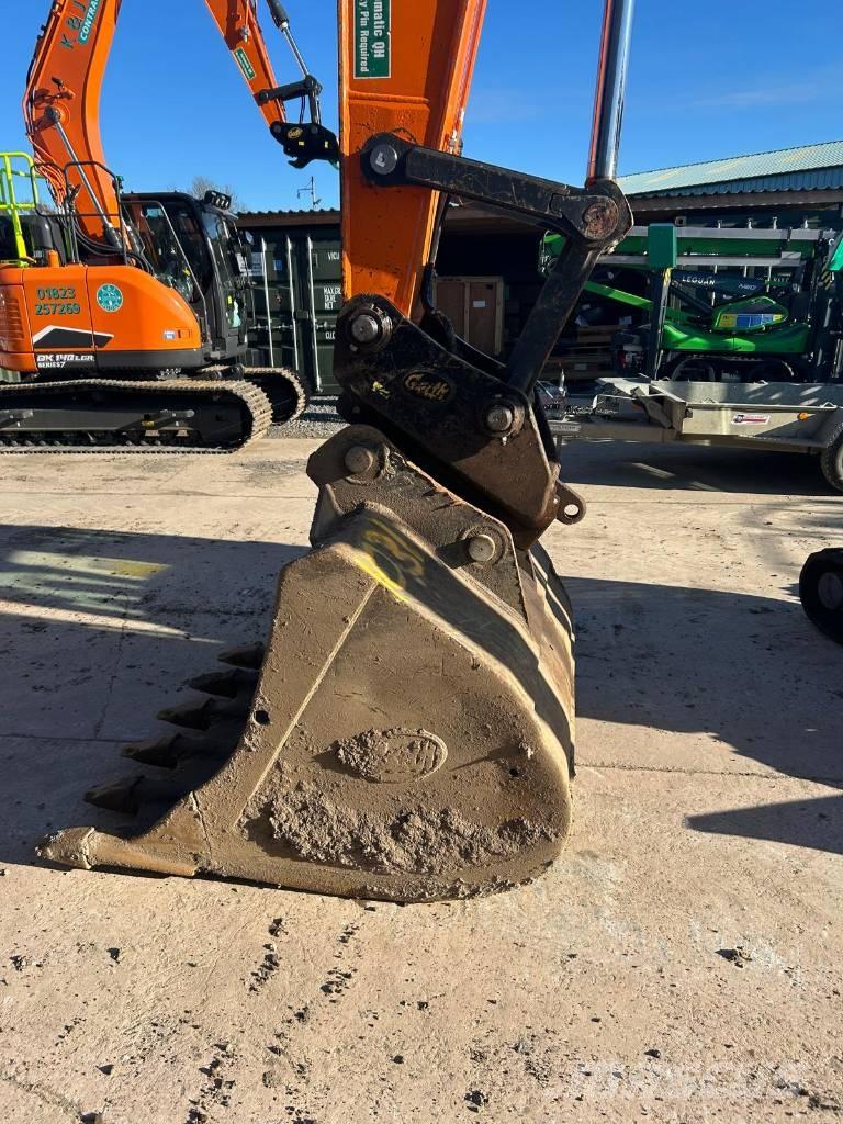 Develon DX 255 LC-7 Rupsgraafmachines