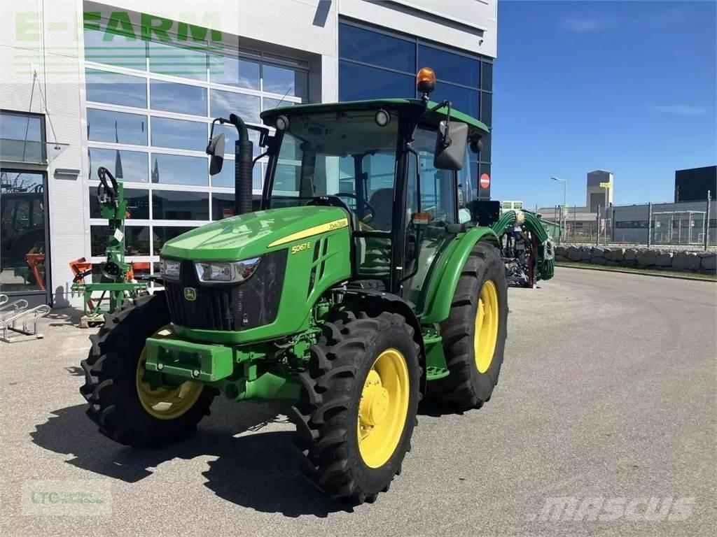 John Deere 5067e Tractoren