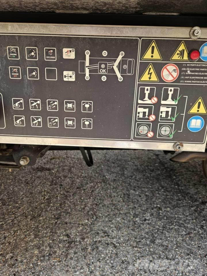 Isoli PNT 205 NH Auto hoogwerkers