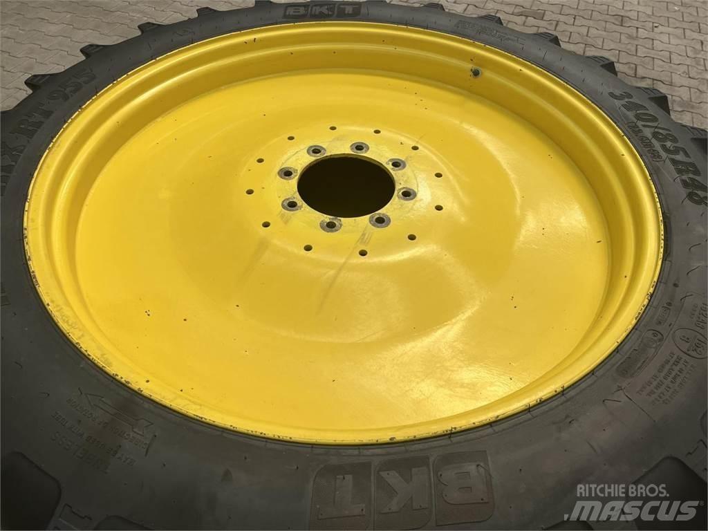 BKT 340/85R48 Banden, wielen en velgen