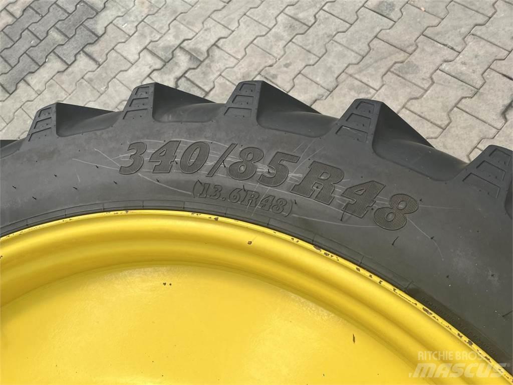 BKT 340/85R48 Banden, wielen en velgen