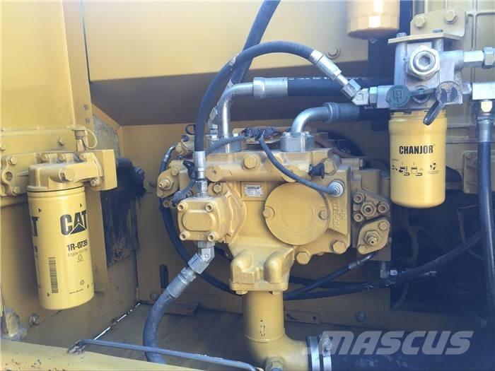 CAT 320 D Rupsgraafmachines