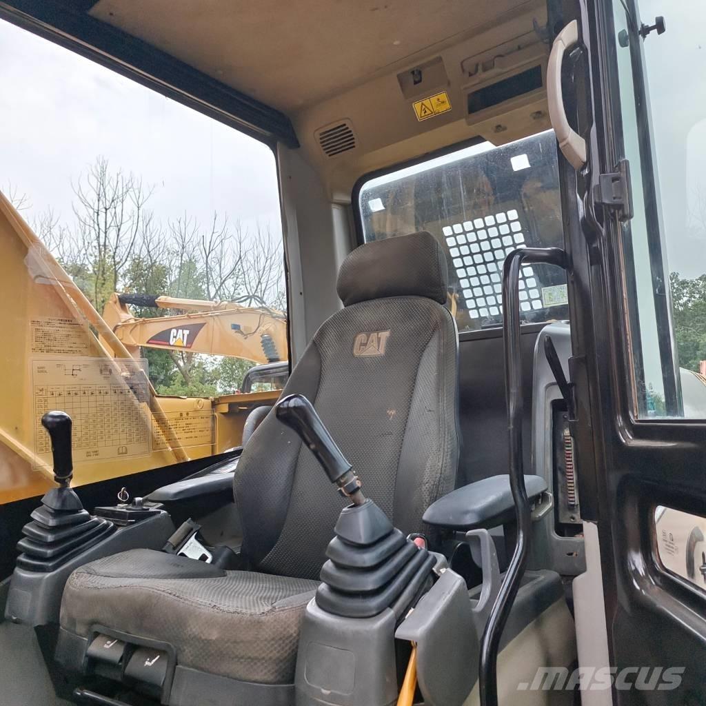 CAT 320 D Rupsgraafmachines