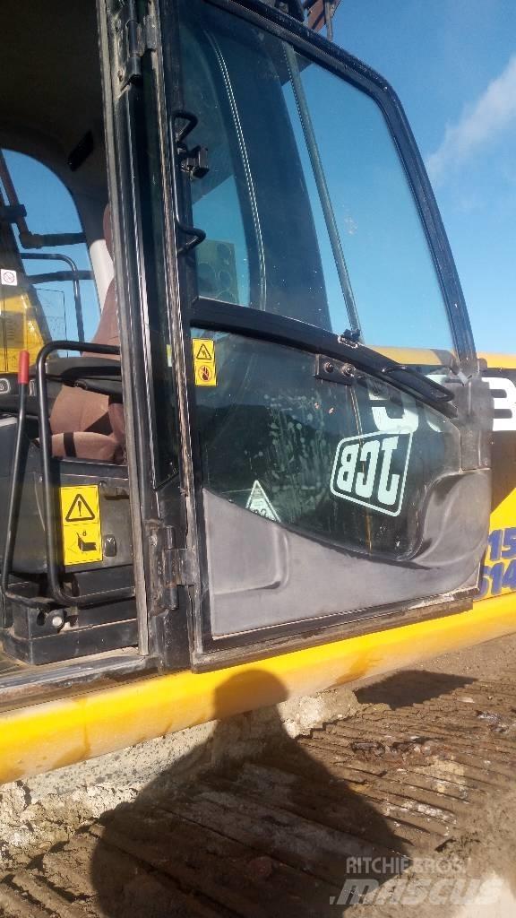 JCB JS 220 LC Rupsgraafmachines