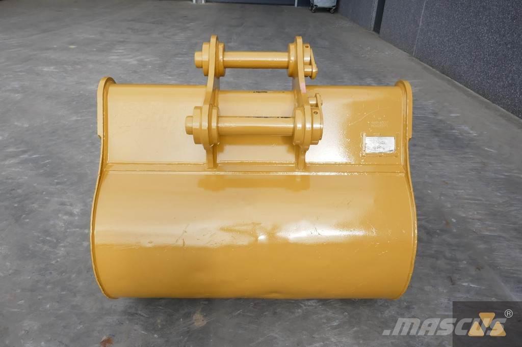 CAT 320 Bucket Bakken