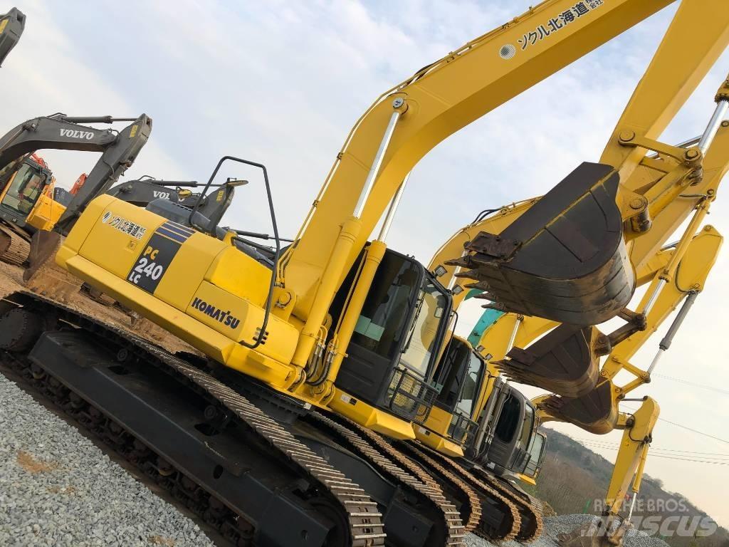 Komatsu 240-8 Rupsgraafmachines