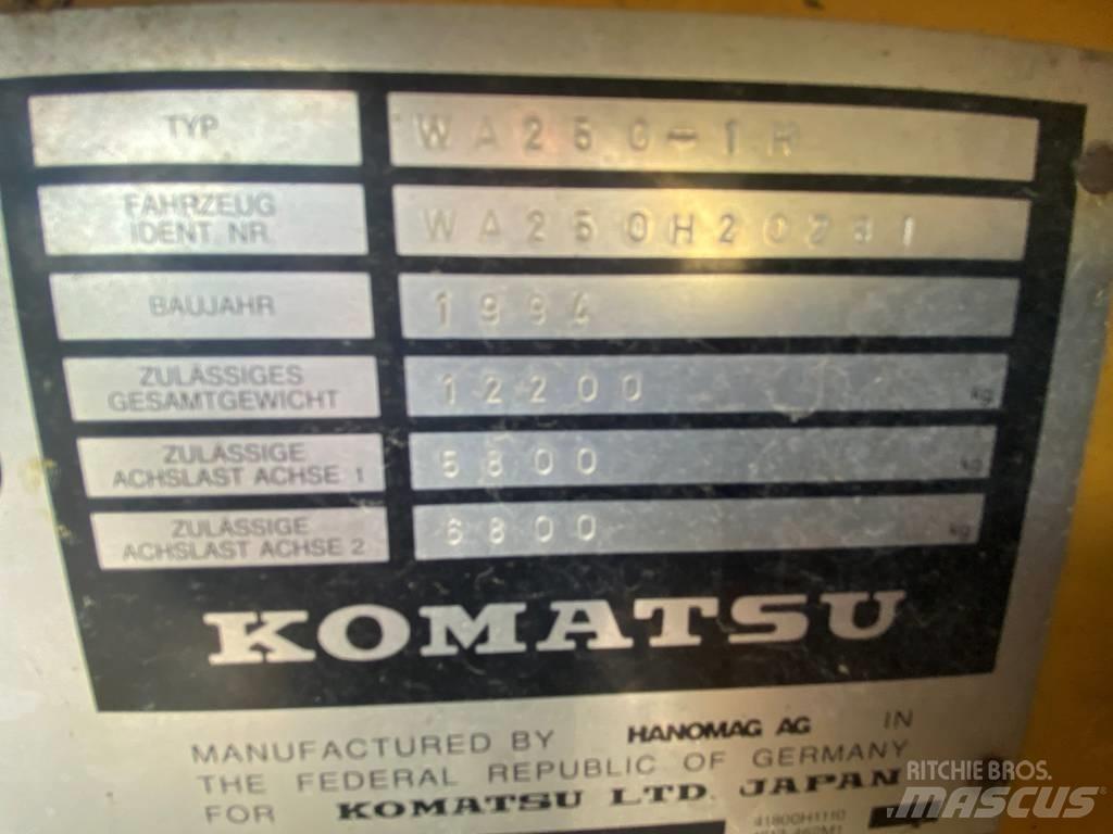 Komatsu WA 250 PT-1H Voorladers en gravers