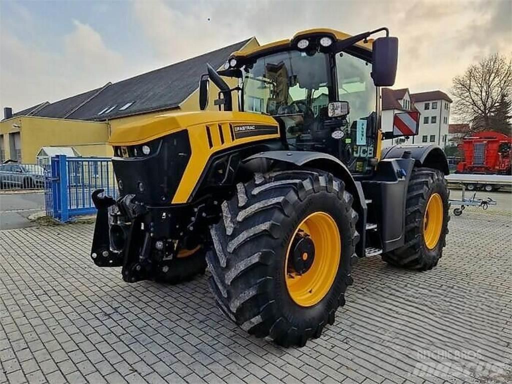 JCB 4220 Fastrac Tractoren