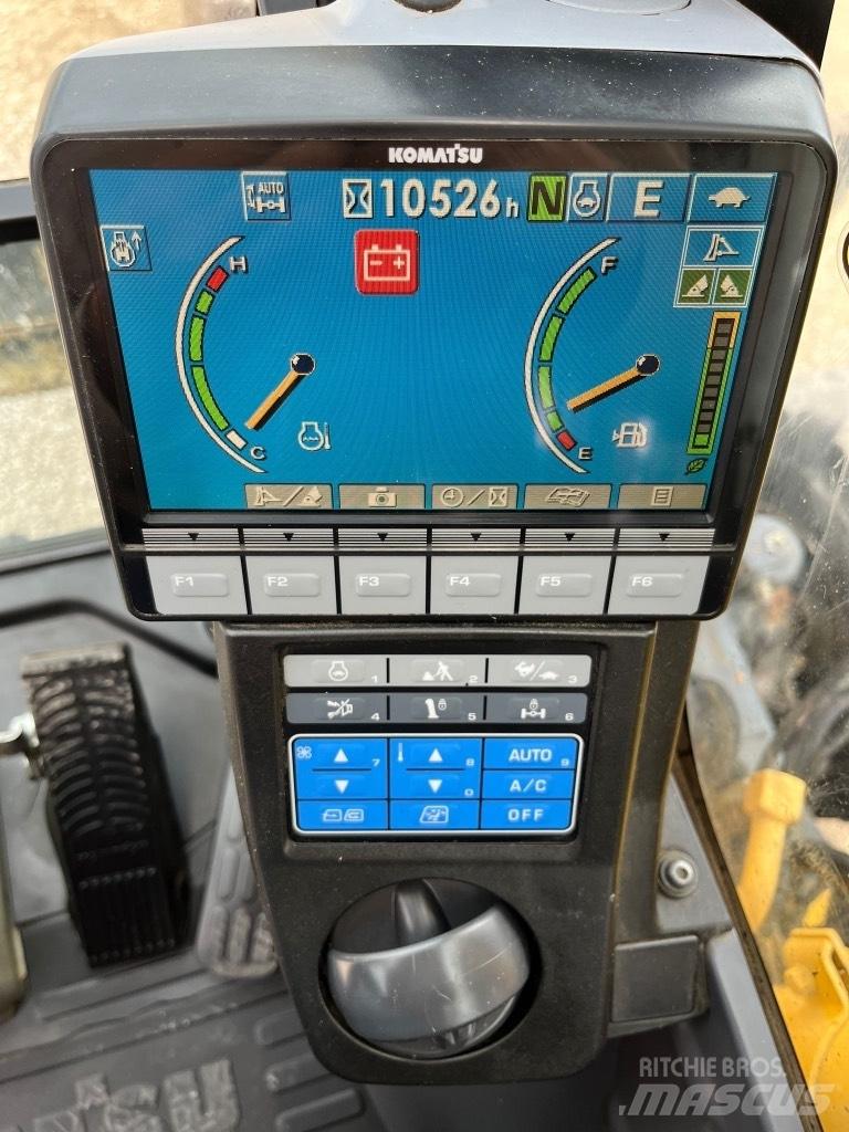 Komatsu PW148-8 Wielgraafmachines