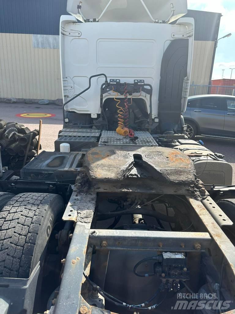 Volvo FE 300 Chassis met cabine