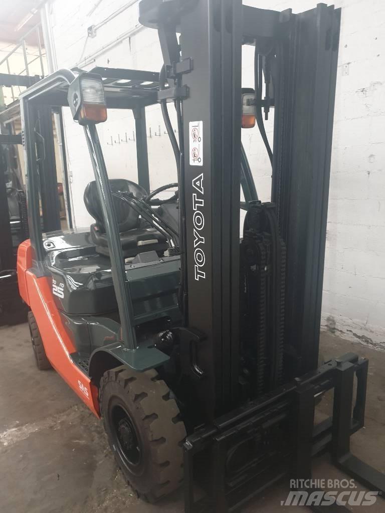 Toyota 52-8 FD 25 Diesel heftrucks