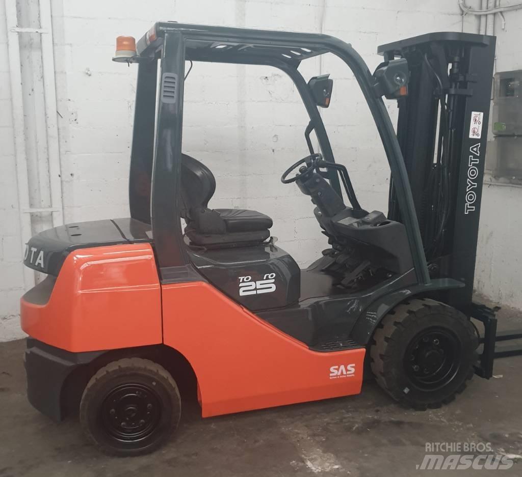 Toyota 52-8 FD 25 Diesel heftrucks