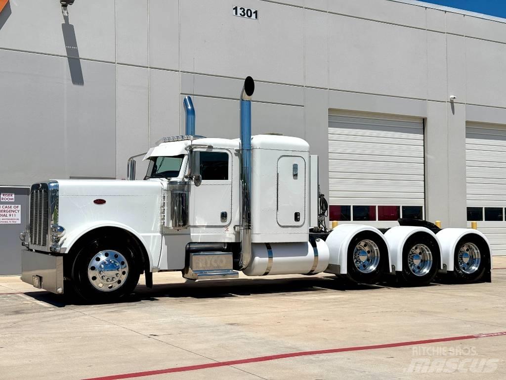 Peterbilt 389 Trekkers