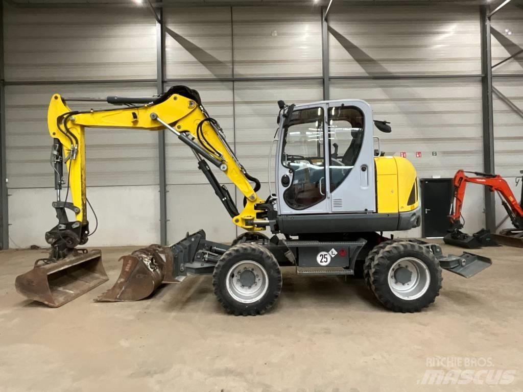 Neuson EW 100 Wielgraafmachines
