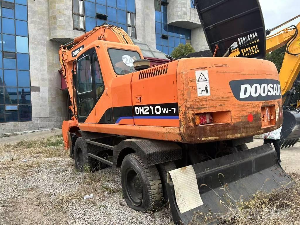 Doosan DH 210 W-7 Wielgraafmachines