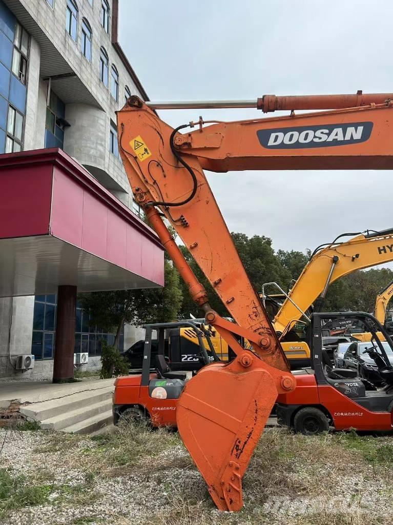 Doosan DH 210 W-7 Wielgraafmachines