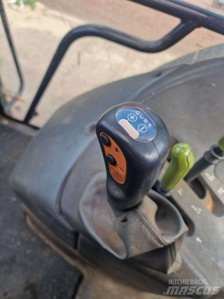 CLAAS Arion 430 Tractoren
