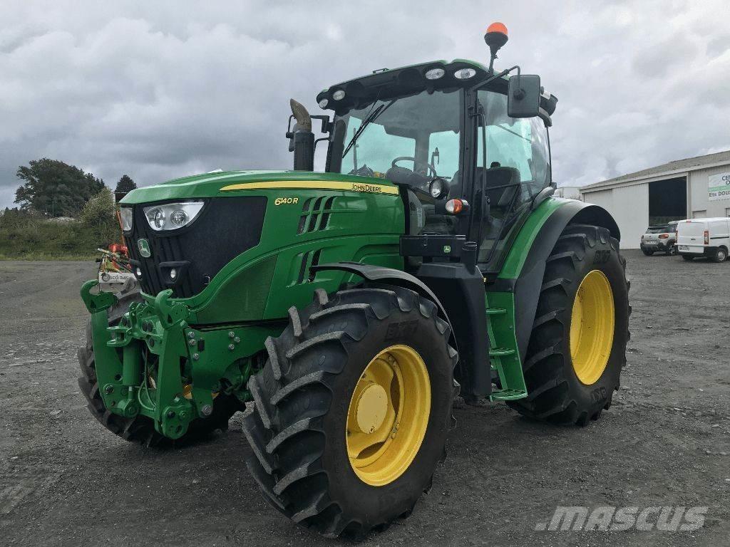 John Deere 6140 R Tractoren