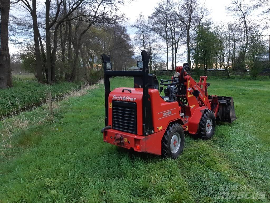 Schäffer 2028 Miniladers