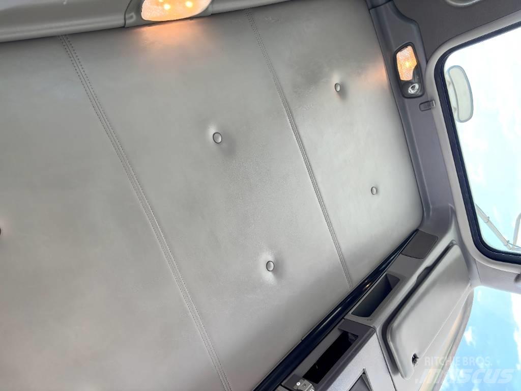 Kenworth T 800 Trekkers
