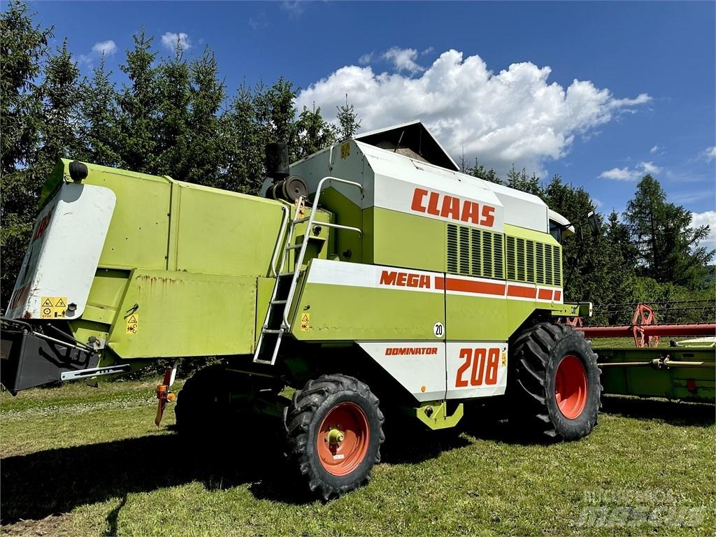 CLAAS Mega 208 Maaidorsmachines