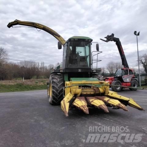 John Deere 6610 Zelfrijdende veldhakselaars