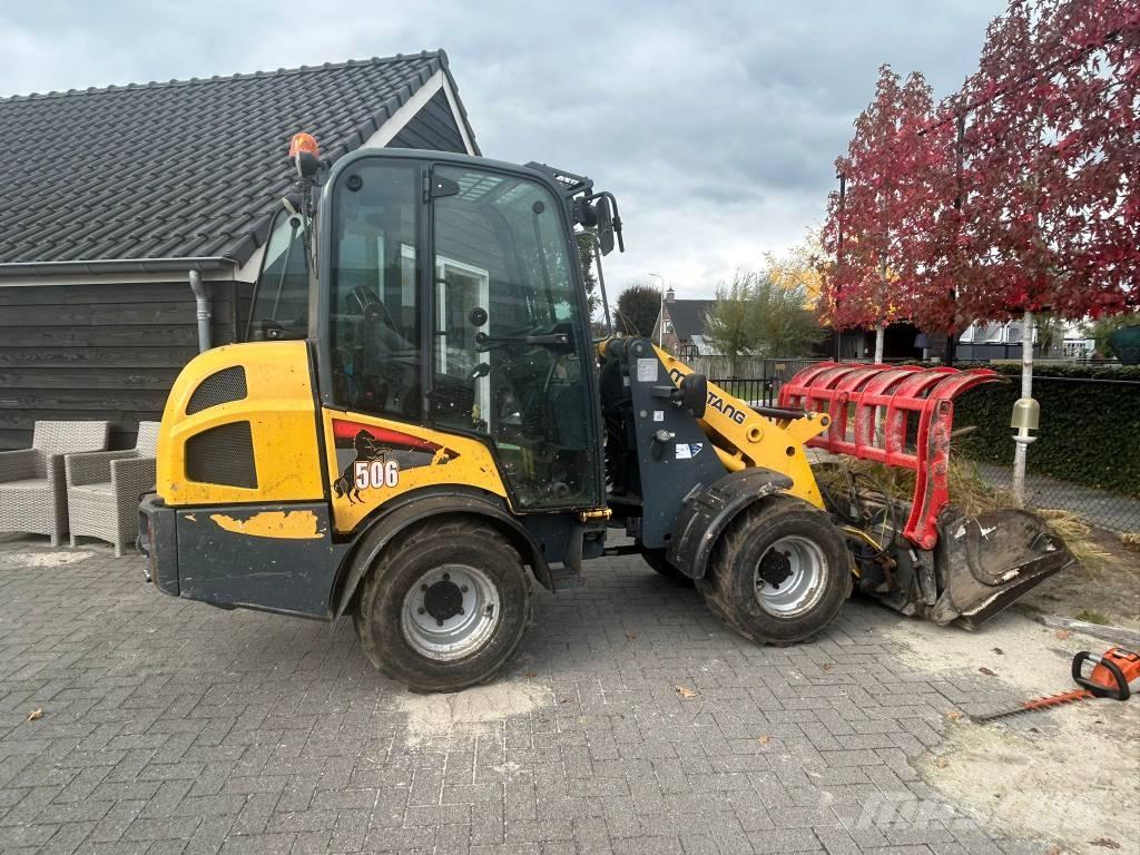 Mustang AL 506 Cab Knik- en schrankladers