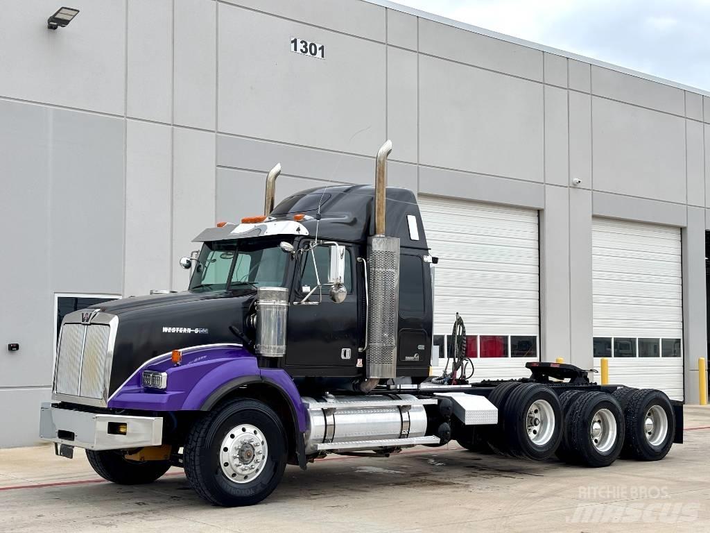 Western Star 4900 Trekkers