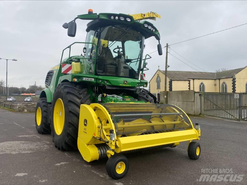 John Deere 9600 Getrokken veldhakselaar