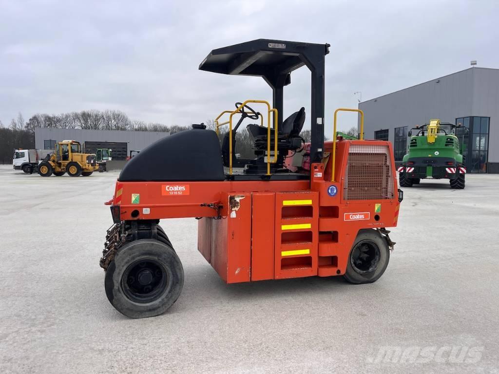 Dynapac CP 142 Bandenwalsen