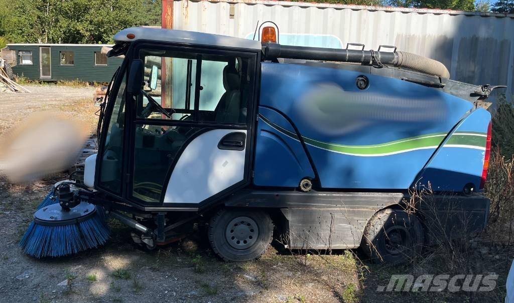 Johnston Compact 25 Veegmachines