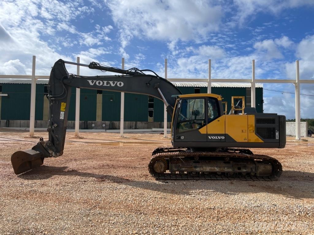 Volvo EC 220 E Rupsgraafmachines