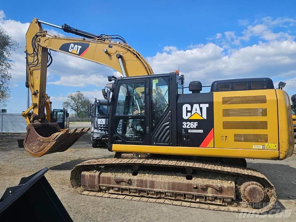 CAT 326 F L Rupsgraafmachines