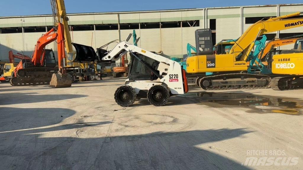 Bobcat S 220 Schrankladers