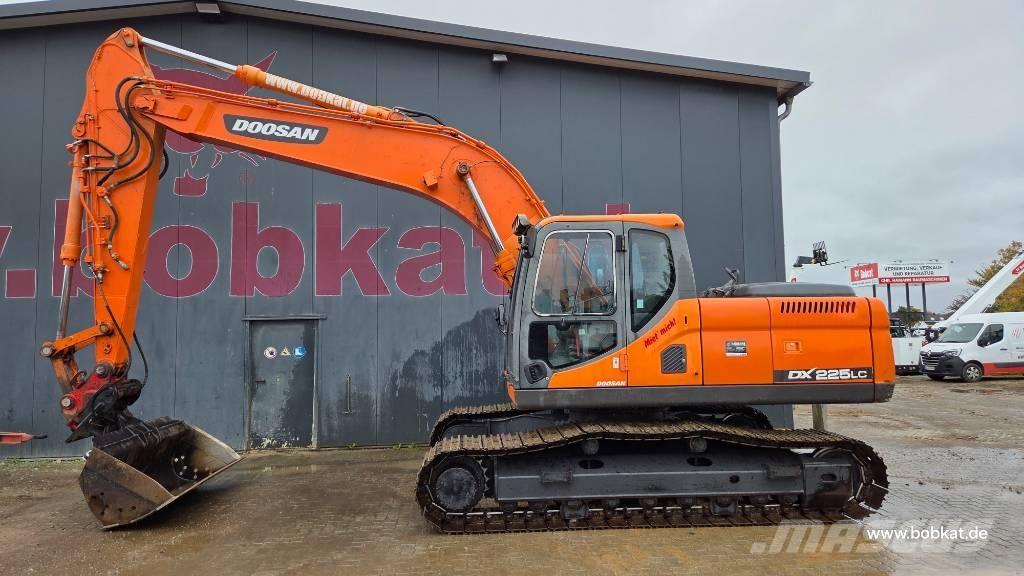 Doosan DX 225 LC Rupsgraafmachines