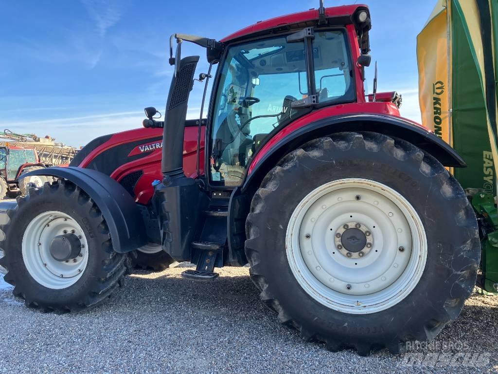 Valtra T234 V Tractoren