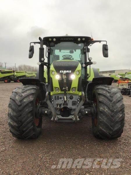 CLAAS AXION 810 Tractoren