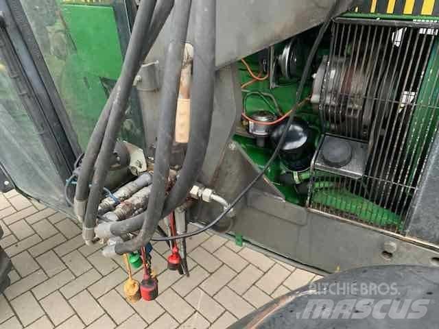 John Deere 2450 Tractoren