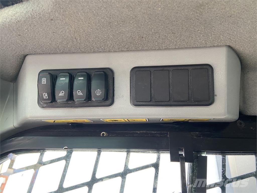 CAT 226 D3 (5867) Schrankladers