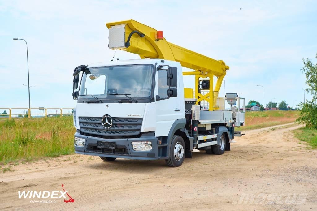 Palfinger P 300 KS Auto hoogwerkers