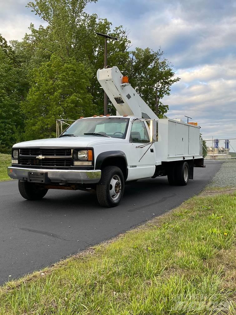 Chevrolet K3500 Bestelwagens met open laadbak